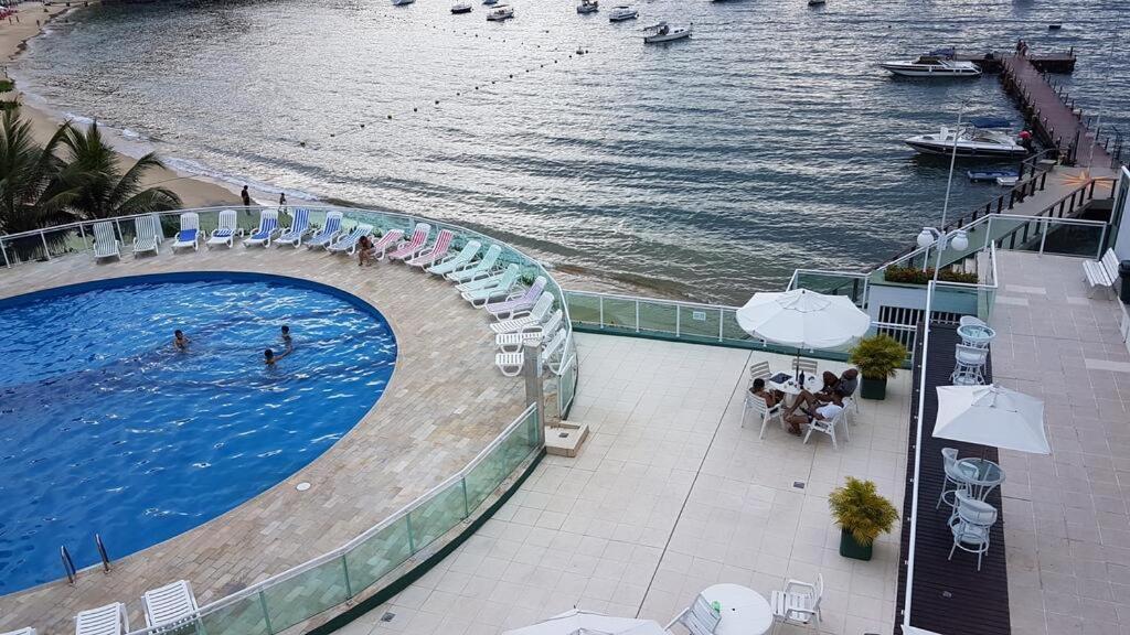 Flat Angra Inn, *